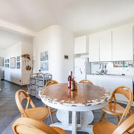 Sansone Beach Apartament *